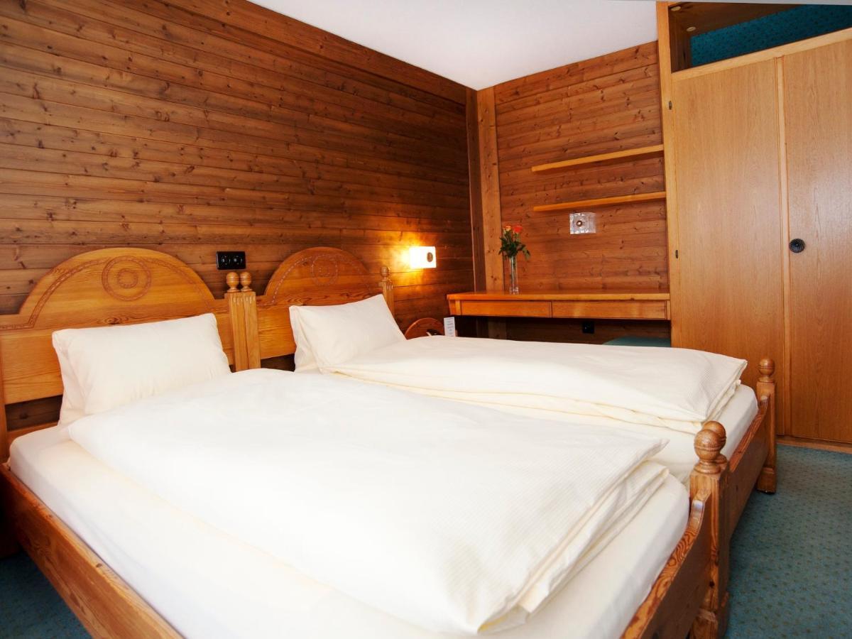 Ambiente Guesthouse Saas Fee Quarto foto
